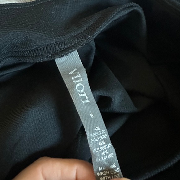 Vuori Black Split Leg Flared Leggings High Rise Yoga Pants Seam Detail S - Picture 10 of 10